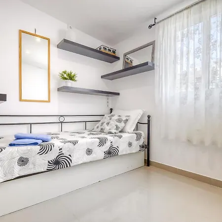 Holiday Montsia By Interhome Росас